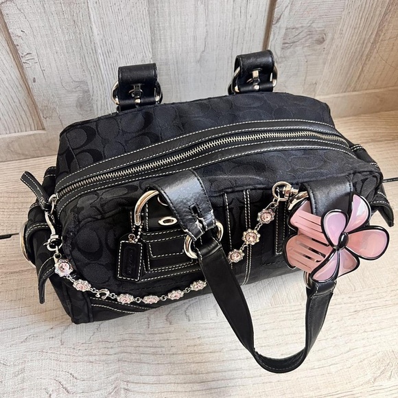 Black Designer Women\'s Bag with Pink Flower Accent